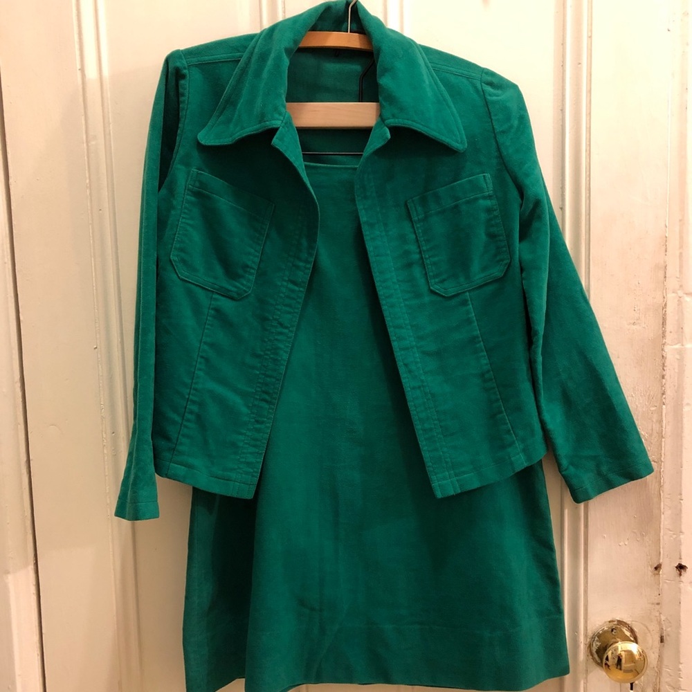 Kelly Green Vintage 2 Piece Skirt Suit